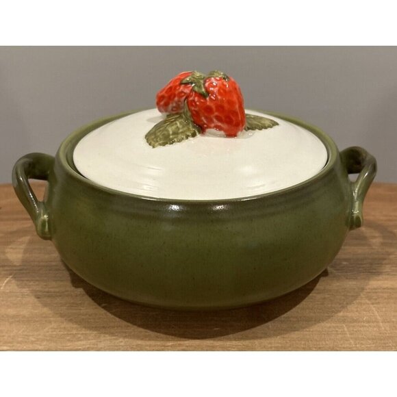 Metlox Poppytrail California Strawberry 8 1/2" Covered Vegetable Server Dish - Picture 1 of 6
